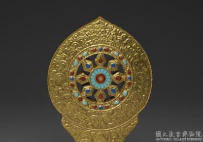 图片[2]-Gilt porcelain monstrance with the Wheel of the Law/ Dharmachakra in fencai painted enamels, Qing dynasty, Jiaqing reign (1796-1820)-China Archive